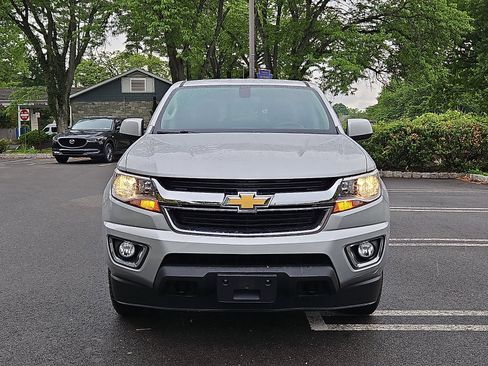 Used 2019 Chevrolet Colorado LT w/ LT Convenience Package AWD/4WD image 2