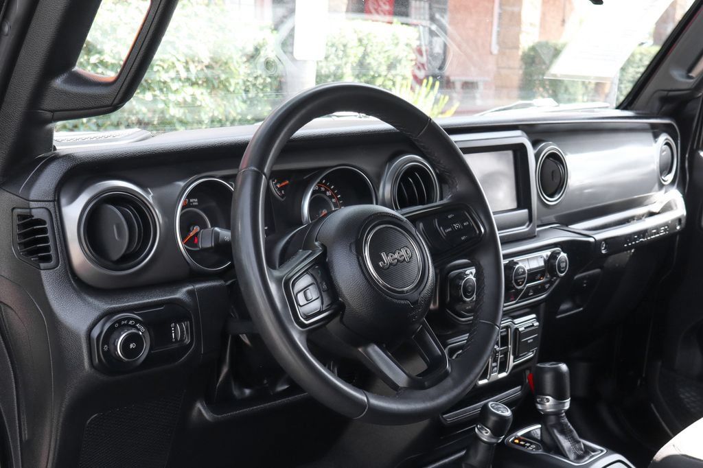 Used 2023 Jeep Wrangler Unlimited Sport AWD/4WD image 22