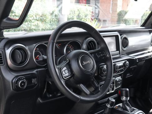 Used 2023 Jeep Wrangler Unlimited Sport AWD/4WD image 22