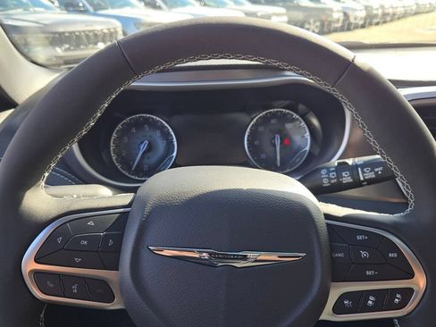 New 2026 Chrysler Pacifica Select FWD image 28