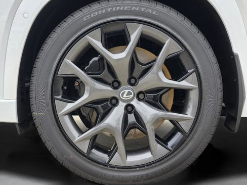 New 2026 Lexus TX 500h AWD image 21