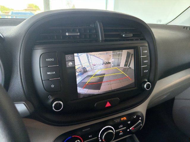 Used 2025 Kia Soul LX FWD image 24
