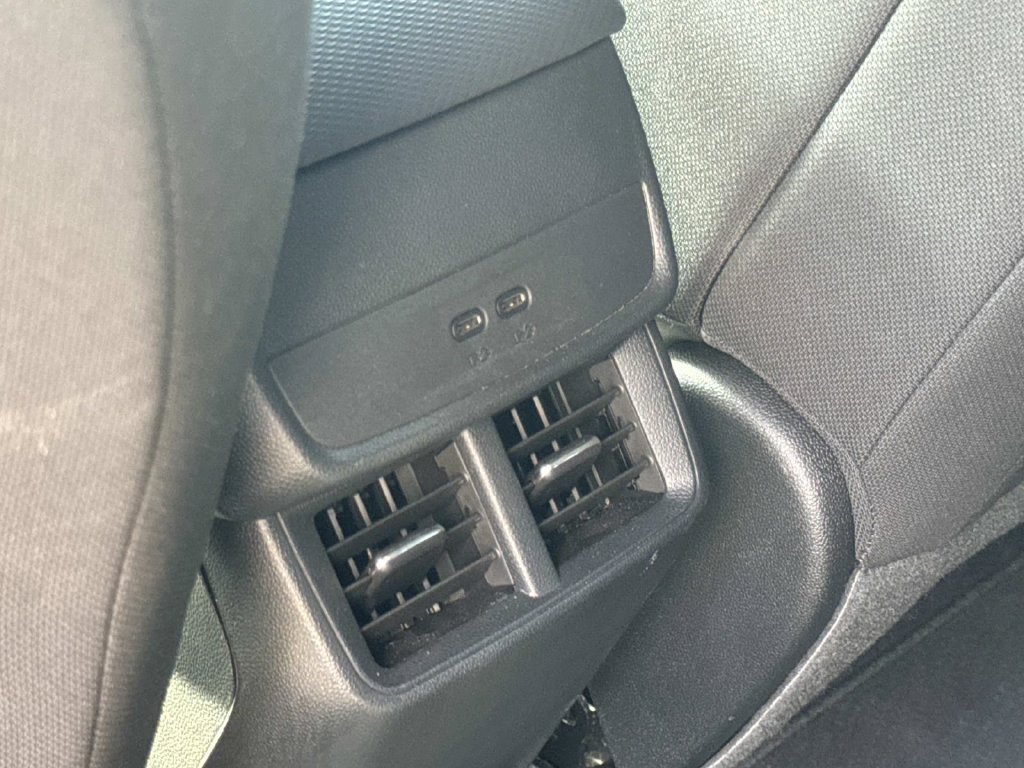 Used 2026 Chevrolet Equinox LT AWD/4WD image 15