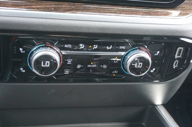 Used 2025 GMC Sierra 1500 Elevation w/ LPO, Elevation Black Package AWD/4WD image 19