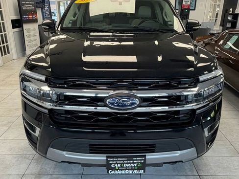 Used 2023 Ford Expedition Limited AWD/4WD image 2