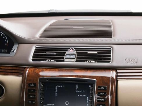 Used 2012 Maybach 62 RWD image 21