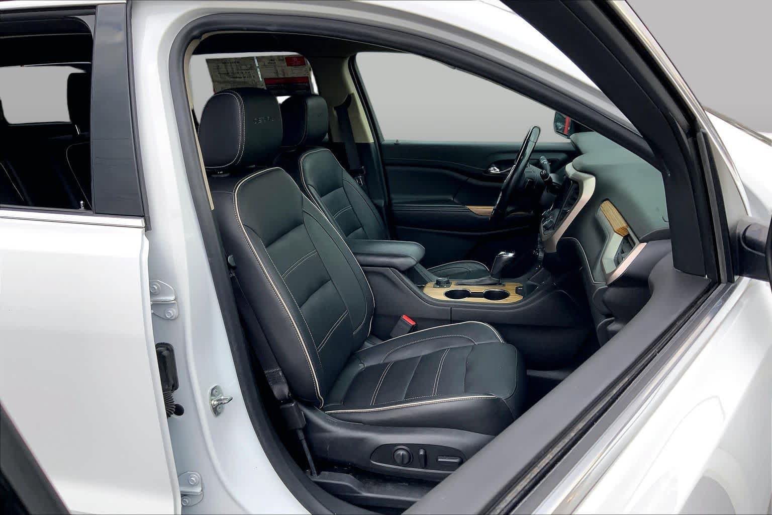 Used 2019 GMC Acadia Denali AWD/4WD image 9