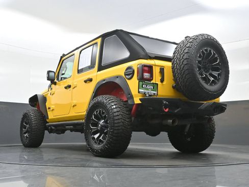 Used 2021 Jeep Wrangler Unlimited Rubicon AWD/4WD image 30