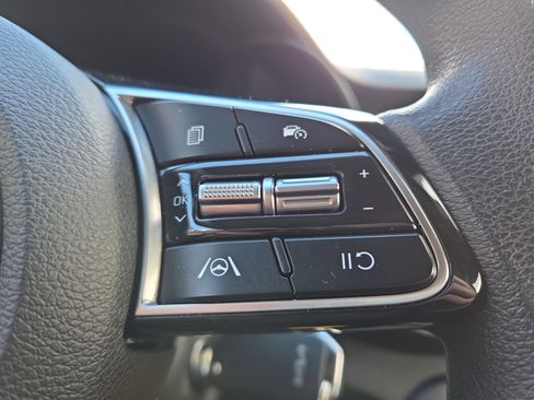 Used 2024 Kia Forte LXS w/ LXS Technology Package image 19