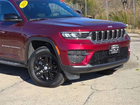Certified 2024 Jeep Grand Cherokee Laredo X w/ Luxury Tech Group I image 2