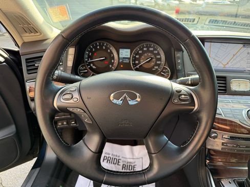 Used 2016 INFINITI Q70 L 3.7 w/ Deluxe Touring Package AWD/4WD image 15
