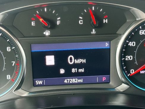 Used 2023 Chevrolet Traverse RS FWD image 12