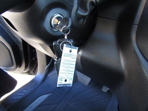 Used 2021 Chevrolet Silverado 2500 Custom w/ Custom Value Package image 17