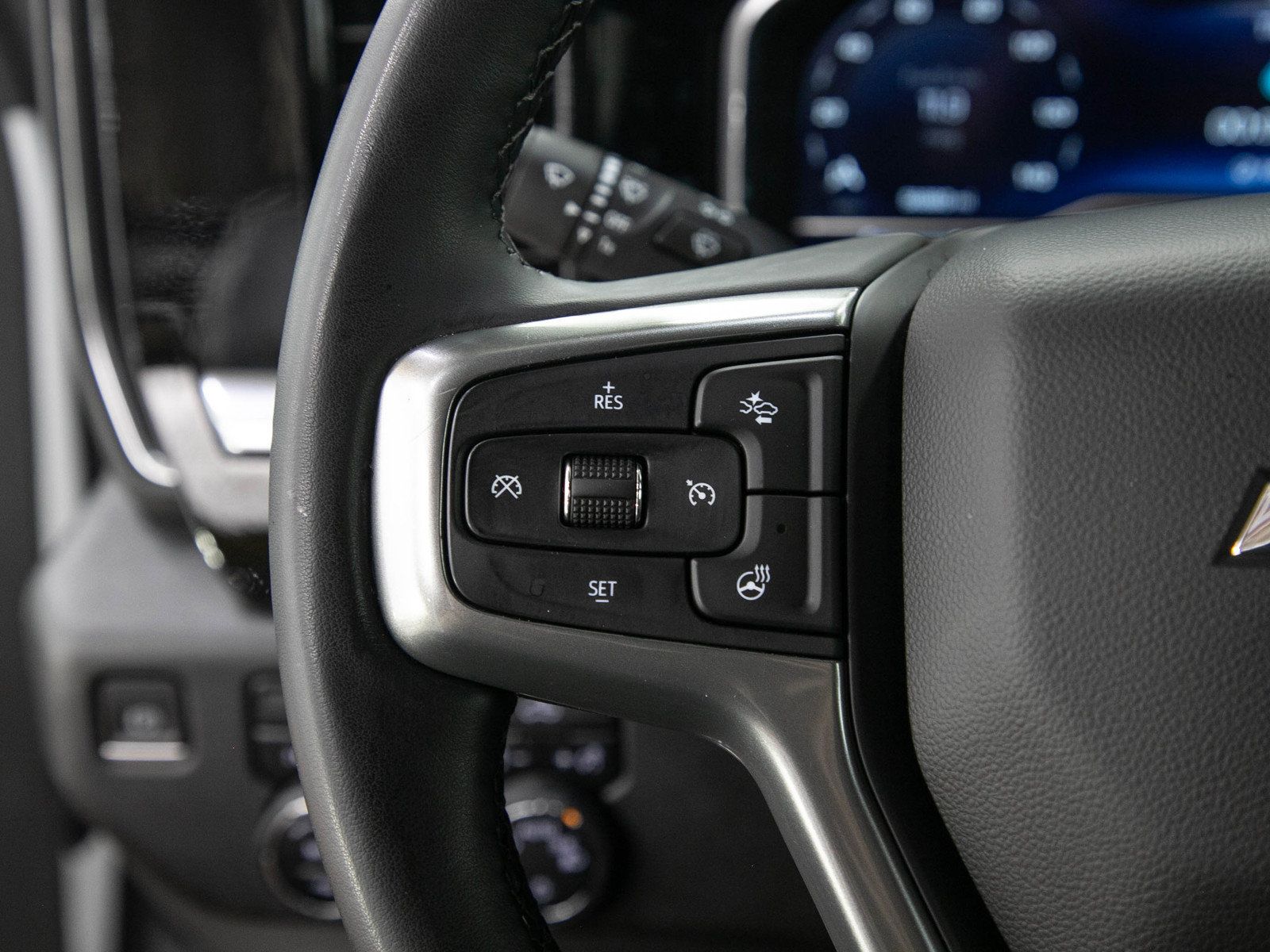 Used 2023 Chevrolet Silverado 1500 LT AWD/4WD image 26