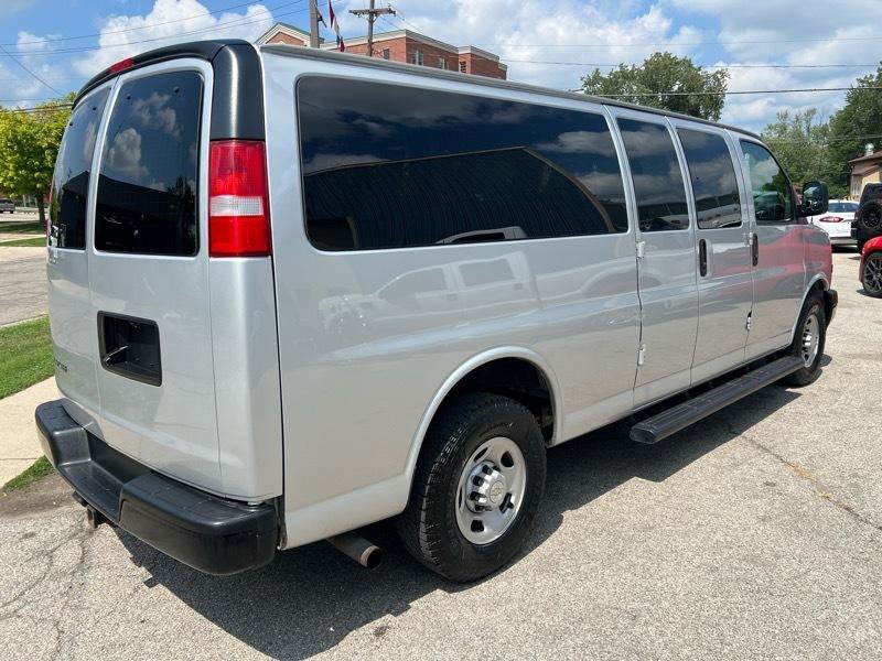 Used 2020 Chevrolet Express 3500 LS RWD image 8