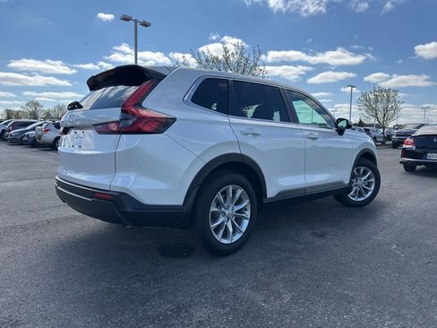 Used 2025 Honda CR-V EX image 12