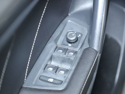 Used 2023 Volkswagen Tiguan SE R-Line FWD image 19