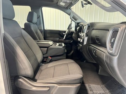 Used 2022 GMC Sierra 2500 SLE w/ SLE Value Package; image 29