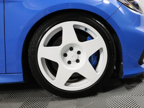 Used 2017 Ford Focus RS AWD/4WD image 6