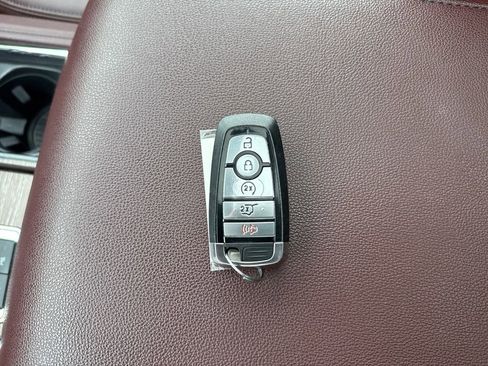 Used 2023 Ford Expedition Max Limited image 27