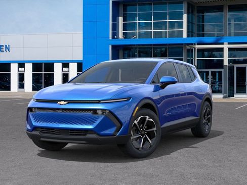 New 2026 Chevrolet Equinox EV LT image 6