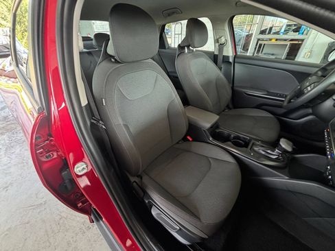 Used 2025 Kia K4 FWD image 35