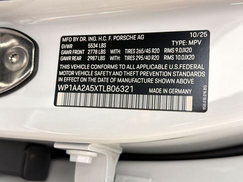 Used 2026 Porsche Macan AWD/4WD image 21