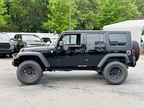 Used 2010 Jeep Wrangler Unlimited Sport w/ Mopar Chrome Edition Group AWD/4WD image 2