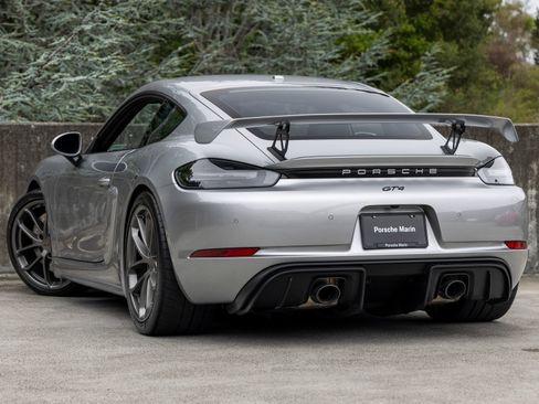Used 2020 Porsche 718 Cayman GT4 RWD image 3