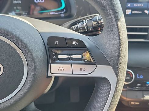 Certified 2025 Hyundai Elantra Hybrid FWD image 8