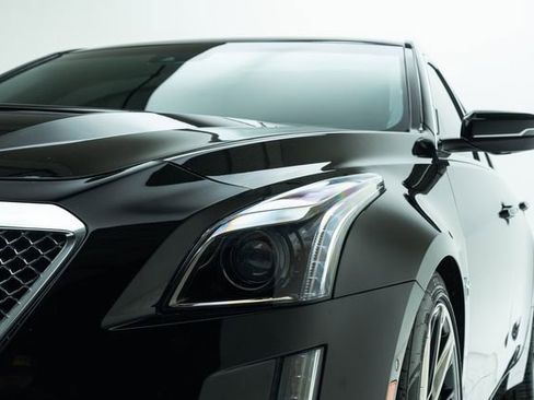 Used 2018 Cadillac CTS V w/ Luxury Package image 11