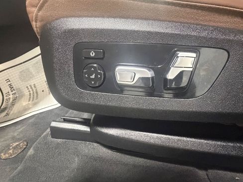 Used 2024 BMW X7 xDrive40i w/ M Sport Package AWD/4WD image 30