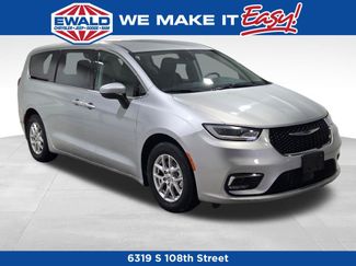 Certified 2023 Chrysler Pacifica Touring-L video 1