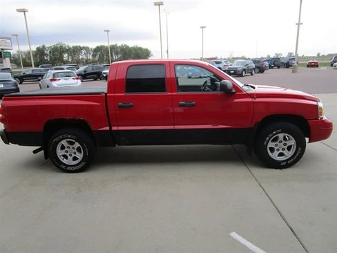 Used 2007 Dodge Dakota SLT w/ Trailer Tow Group AWD/4WD image 6