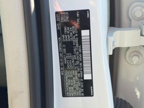 Used 2021 Volvo XC60 T5 Momentum w/ Climate Package image 27