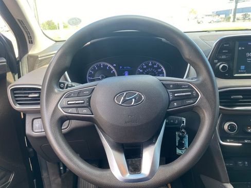 Used 2020 Hyundai Santa Fe SE image 18