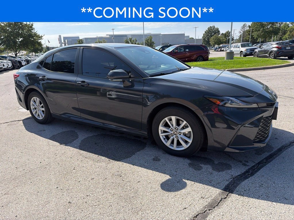 Used 2025 Toyota Camry LE FWD image 4