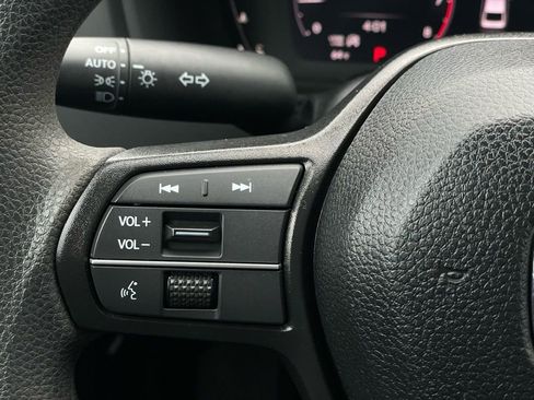 Certified 2025 Honda Accord SE image 15