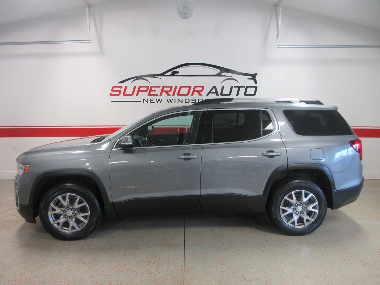 Used 2021 GMC Acadia SLT AWD/4WD image 3