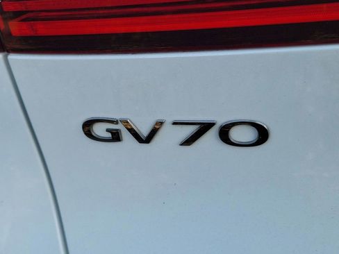 Used 2025 Genesis GV70 3.5T Sport w/ Sport Advanced Package AWD/4WD image 10