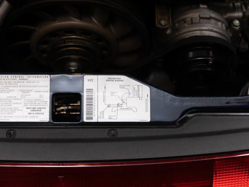 Used 1997 Porsche 911 Carrera RWD image 41