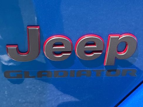Certified 2020 Jeep Gladiator Rubicon AWD/4WD image 25