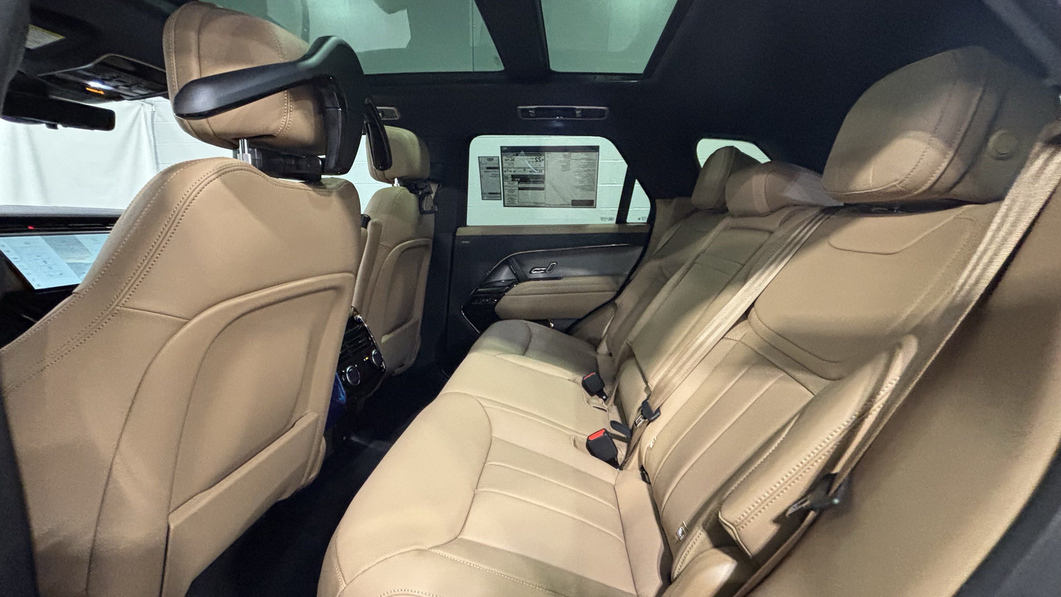 New 2026 Land Rover Range Rover Sport SE AWD/4WD image 6