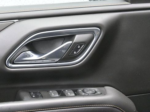 Used 2023 GMC Yukon XL AT4 w/ AT4 Premium Package image 13