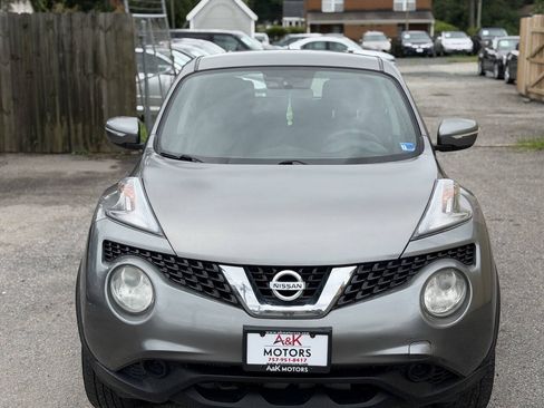 Used 2016 Nissan Juke S FWD image 4