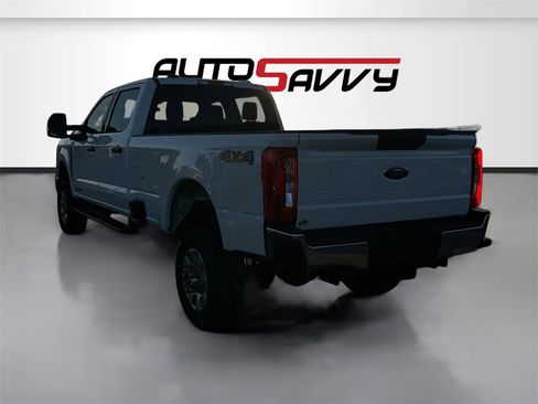 Used 2024 Ford F350 XLT image 5