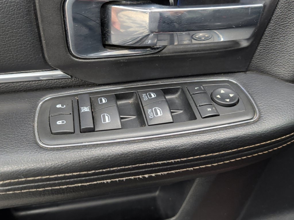 Used 2013 RAM 2500 Laramie w/ Convenience Group AWD/4WD image 10