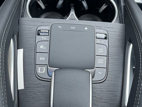 Used 2025 Mercedes-Benz GLE 450e GLE 450e image 31