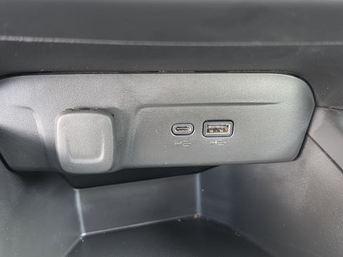 Used 2024 Chevrolet Trax LS FWD image 25
