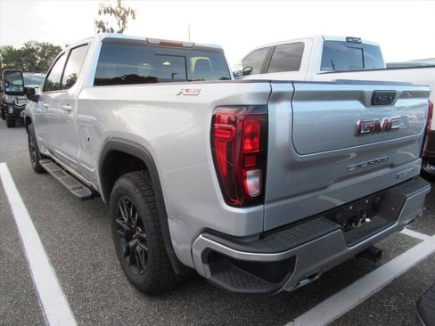 Certified 2022 GMC Sierra 1500 Elevation w/ Preferred Package image 3
